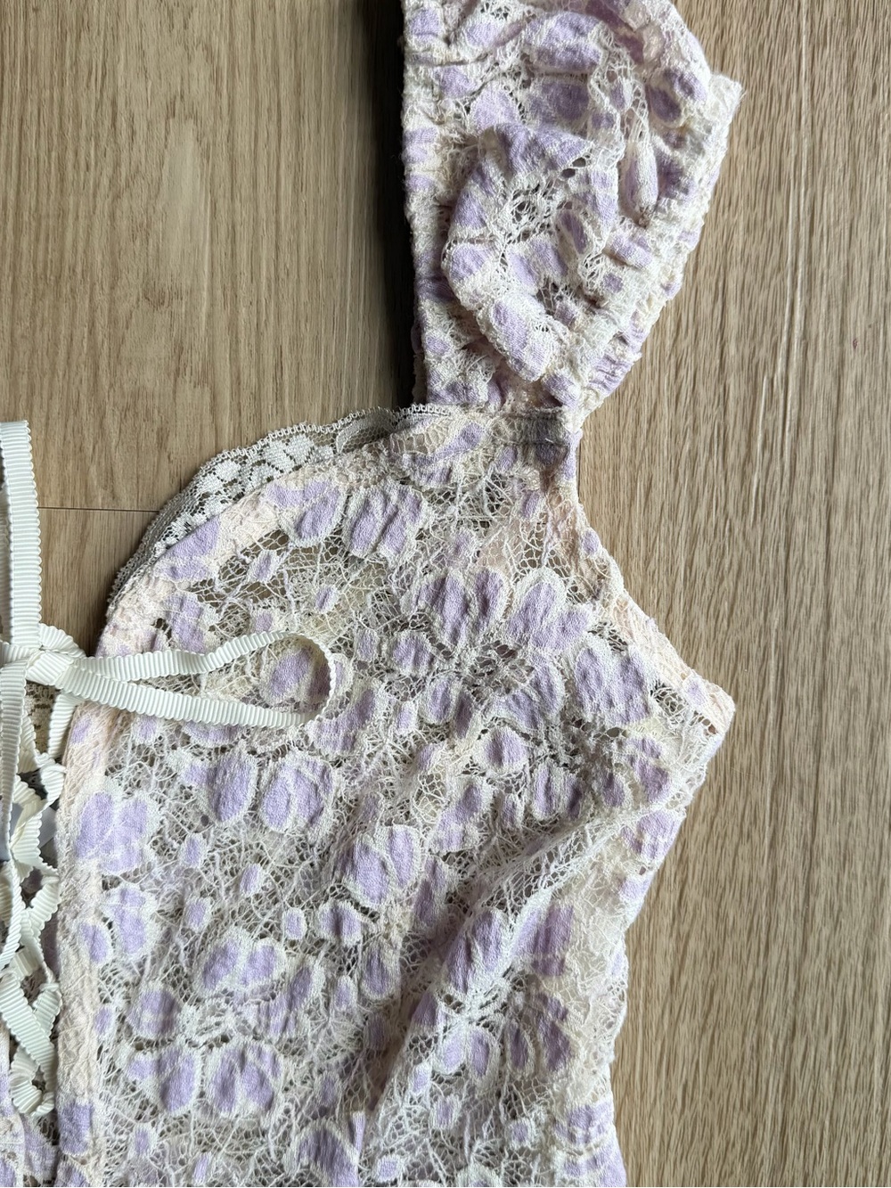 Urban outfitters Iris Lace Floral Midi Dress Size XS - Picture 3 of 7